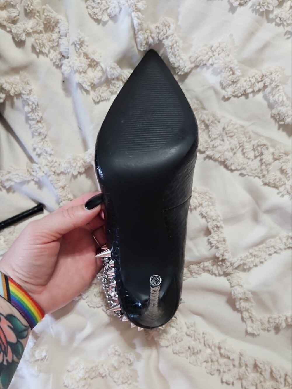 Steve Madden Black Veronicka Silver Studded Pointed Top Pump - Picture 8 of 8